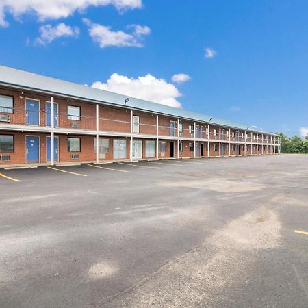 Motel 6-Metropolis, Il Eksteriør bilde