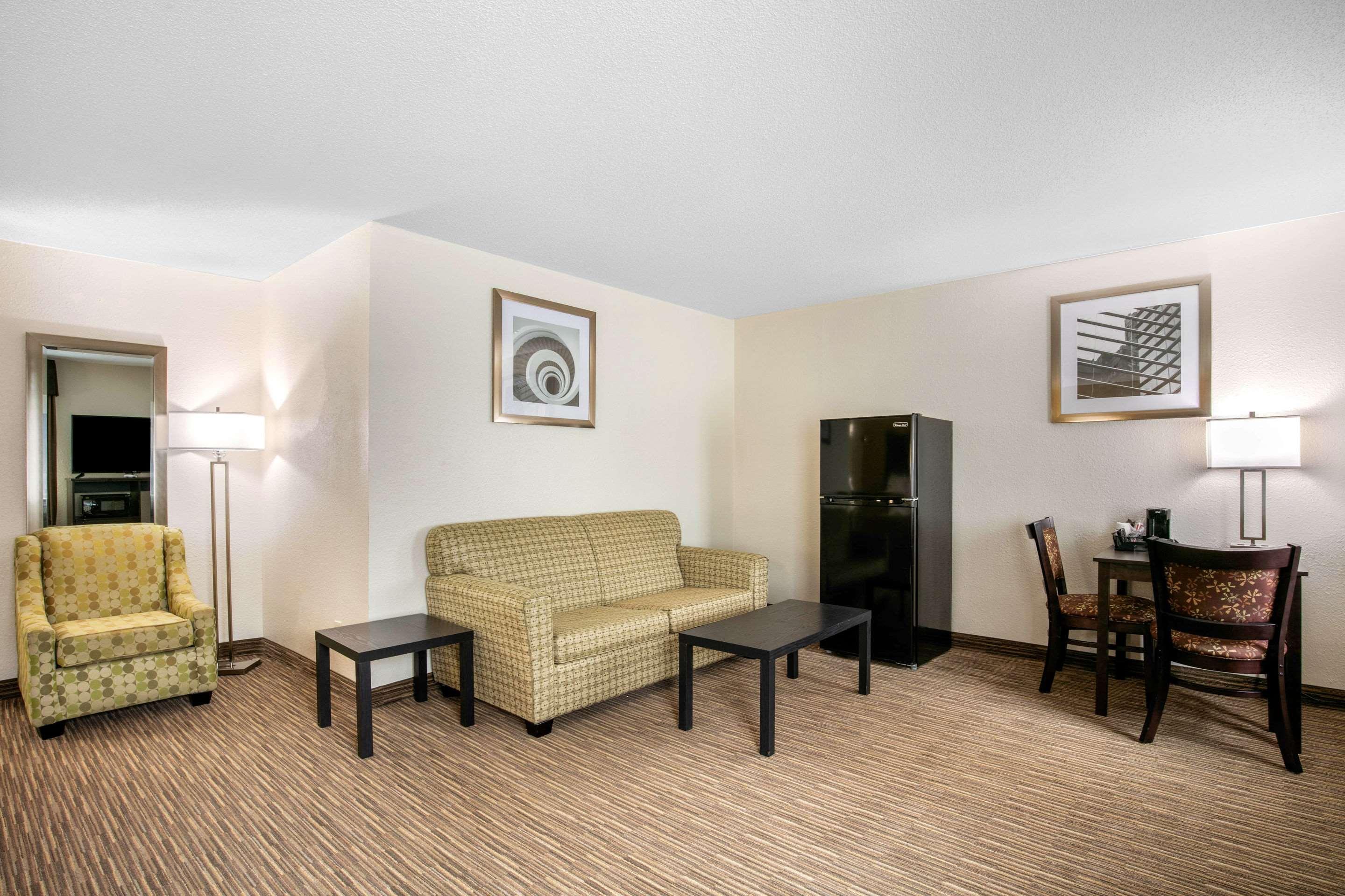 Motel 6-Metropolis, Il Eksteriør bilde