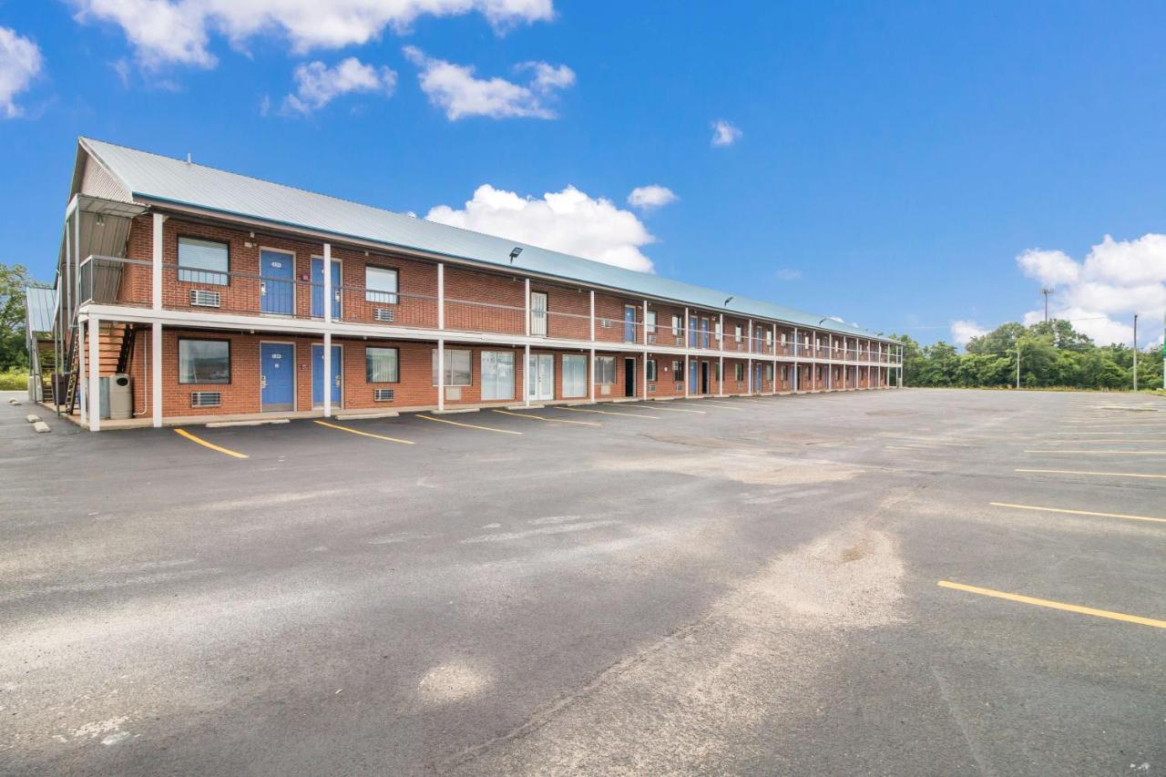 Motel 6-Metropolis, Il Eksteriør bilde